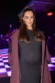 Cliquez et découvrez toutes les infos, photos et vidéos du moment, mises à jour en continu par la rédaction de public.fr. Who Is Nabilla Benattia Dating Nabilla Benattia Boyfriend Husband