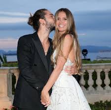Get the latest player stats on caroline wozniacki including her videos, highlights, and more at the official women's tennis association website. Heidi Klum Und Tom Kaulitz Besuchen Amfar Gala In Cannes Stern De