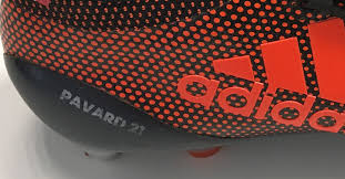 Mit pavard hat mich überrascht, dass es jetzt rausgekommen ist. Von Weltmeister Pavard Seine Schuhe Signierter Weltpokal