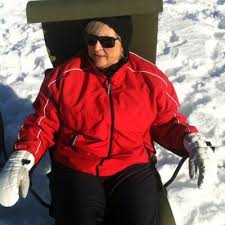 Vi pratar om hur fönstren skallrade när hon för första gången hörde o helga natt, vi pratar om kyrkopolitik, om. Ulla Lofven Lofven Twitter