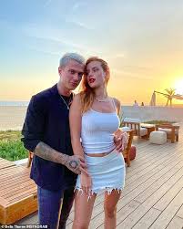 Bella thorne says she's 'really happy' with boyfriend benjamin mascolo. Bella Thorne Wears A Sheer Tank Top As She Hugs Her Italian Boyfriend Benjamin Mascolo Readsector
