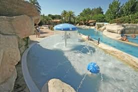 Élu dans le top 10 des parcs aquatiques les plus fous piscine à vagues, rivières à bouées, toboggans pour tout âge et cascades font partie des nombreuses attractions disponibles. Camping Les Sables D Or 2 Etoiles Le Cap D Agde Toocamp