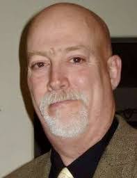 Lee Grisham's Instagram, Twitter & Facebook