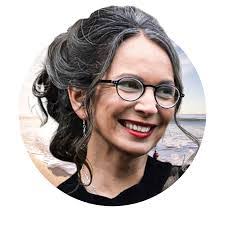 Rissa Miller's Instagram, Twitter & Facebook