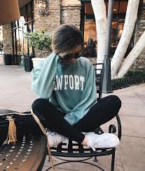 Newport Sweater Sweatshirt Outfit Brandy Melville Roupas Para Adolescentes Roupas Universitarias Roupas Bonitas