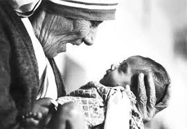 Mother Teresa Represents Both Courage And Calling She Was A Truly Selfless Person Responding To The Call Of With Images Mother Teresa Mother Theresa Inspirational People