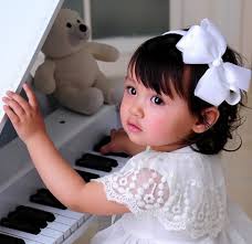I am half asian half white and have had a pretty interesting experience as a result of being mixed race. Baby Photography Half Asian Babies Asian Kids Cute Baby Pictures