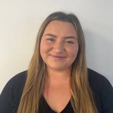 Holly Jenkins (@hollynjenks)