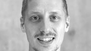 Da jeg voksede op på Lolland, blev jeg som provinsqueer barn i de store  klasser forfulgt af et øgenavn