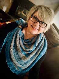 Click the link for the pattern. Ravelry Unwind Pattern By Tracie Millar