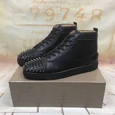 The ribbing pattern is designed to provide added traction and prevent slipping. Italian Made Black Stone High Top Golden Sliver Spikes Sneakers Shoes Women Men Red Bottom Rivets Lace Up Perfect Luxury Leisure Flats 83530 From Mengha2878 12 03 Dhgate Com