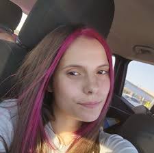 Hi! I'm looking for affordable photography! To take my senior photos up