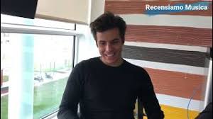 Dopo un provino non superato a x factor, la fama del giovane 28enne di marostica, in provincia di. Michele Merlo Presenta Il Suo Album Cuori Stupidi Intervista Youtube