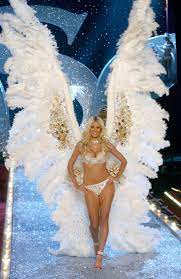 Whether for photoshoots or cosplay, this method of making feathery wings can be changed according to your costume's needs. Wingspan Victoria Secret Fashion Victoria Secret Wings Victoria Secret Fashion Show