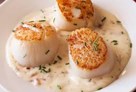 Comme Entree Ou Comme Repas Principal Les Petoncles A La Sauce Cremeuse Au Bacon De Maman Sont Magiques Scallops Seared Pan Seared Scallops Recipes