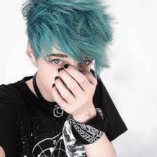 Discover the best hairstyles and most popular haircuts for men from classic to trendy. You Really Know How To Make Me Cry Scene Scenehair Sceneboy Scenegirl Green Hair Teal Hair Dye My Hair