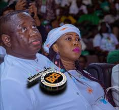 First Lady Fatima Maada Bio look worried from her facial expressions 😟 No  Smile at all e tank lek something nor Ok 😩😩😩😩