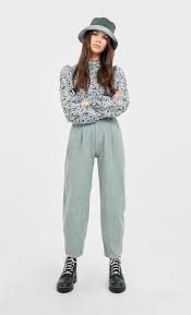 72% coton 27% polyester 1% élasthanne. Stradivarius Pantalon Ample En Velours Cotele Femme Vert 32 From Stradivarius On 21 Buttons