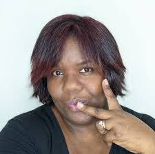 Sandra Vides's Instagram, Twitter & Facebook