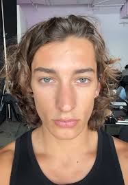 A model face pro. Anthony Thomason