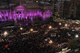 The ni una menos (not one less) movement was a march of over 200,000 people that took place in front of the argentine national congress in buenos aires, argentina on june 3, 2015. El Congreso Aun Debe Sancionar Muchas Leyes Para Erradicar La Violencia Contra La Mujer Telam Agencia Nacional De Noticias