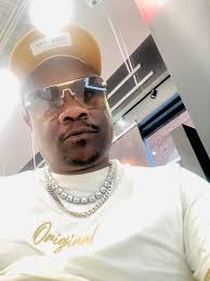 In the truck 🚛vs outside of the truck