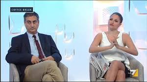 Il padre di veronica è mauro gentile e la madre è anna lisa pecorale. Veronica Gentili Vs Mario Lavia Complimenti A Questi Scudieri Di Renzi Youtube
