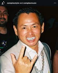 Hood afternoon, SAY CHEESE 😁🧀 #repost Thx @complex @complexmusic  @complexstyle #FlawlessGang #grillzbyjohnnydang #grillz #kingofbling  #complex #icedoutjewelry #johnnydang #diamondboyz #explorepage