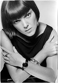 Amazon.com: Terence Donovan: Portraits: 9788862084826: Donovan, Terence,  Garner, Philippe: ספרים