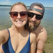 Larissa Hunt and Curtis DeLattre's Wedding Website