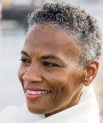 9 Tips For Graying Gracefully Beautiful Gray Hair Short Grey Hair Natural Gray Hair