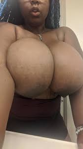 More giant black tits 💙 - Reddit NSFW