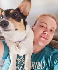 anyone else's corgi perch ? 🥹😂😭