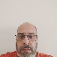 الدكتوره الاء النجار في وداع اطفالها‏