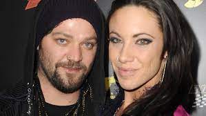 Claiming he was forced to sign an agreement that he claims amounted to. Jackass Star Bam Margera Ist Zum Ersten Mal Vater Geworden