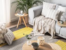 Darüber hinaus haben wir teppiche in gedeckten farben wie grau und braun. Teppich Wolle Grau Gelb 140 X 200 Cm Streifenmuster Kurzflor Akkaya Beliani De