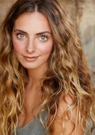 Jessica Burns's Instagram, Twitter & Facebook