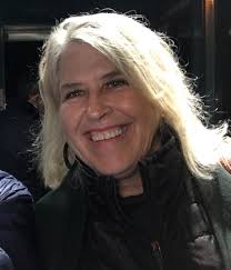 Lucinda Cole's Instagram, Twitter & Facebook