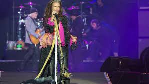 Steven tyler / aerosmith on the cma awards red carpet 2014. Aerosmith Steven Tyler Spricht Uber Seine Drogenvergangenheit
