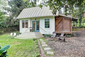 Stay charlottesville, llc 100 second st nw suite f charlottesville, va 22902. Oxford Cottage Cville S Favorite Tiny Home Tiny Houses For Rent In Charlottesville Virginia United States