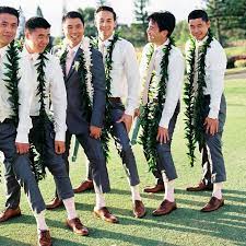 Casual Hawaiian Groomsmen Looks Groomsmen Looks Bridesmaids And Groomsmen Groom And Groomsmen Style