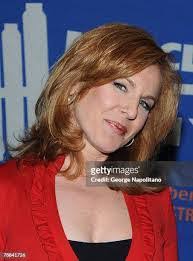 Danielle Roundtree's Instagram, Twitter & Facebook