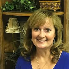 Cindy Reaves's Instagram, Twitter & Facebook