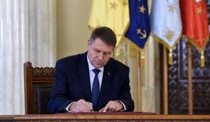 In romania sunt peste 25.000 de revolutionari. Noi RevoluÅ£ionari Cu Rol Determinant AprobaÅ£i De Klaus Iohannis Dcnews
