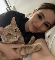 Ila Mckee's Instagram, Twitter & Facebook