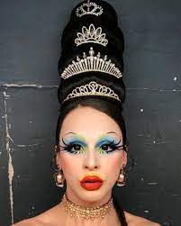 Imp On Instagram Ts Royalty Sugarpill Strobecosmetics Litcosmetics Narsissist Diormakeup Makeup Trends Makeup Best Makeup Products