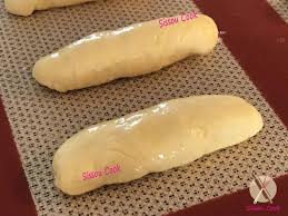 Mini Baguettes Viennoises Avec Barre De Chocolat A L Interieur Sissou Cook Over Blog Com Barre Chocolat Pains A Hot Dog Recette De Baguette