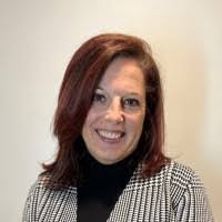 Lisa Lamphier's Instagram, Twitter & Facebook