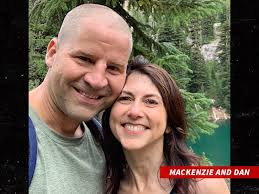 MacKenzie Scott and Estranged Husband Dan Jewett Settle Money Issues in  Divorce