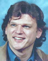 100-year-old Kay Wells went from WWII nurse to performing with operas and  orchestras